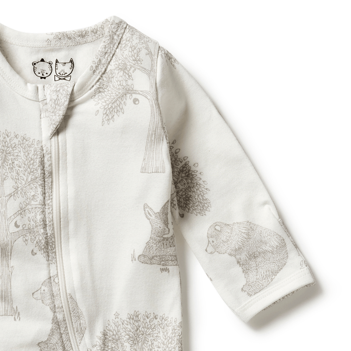 Close-Up-Of-Zip-On-Wilson-And-Frenchy-Organic-Welcome-To-The-World-Baby-Pyjamas-Naked-Baby-Eco-Boutique