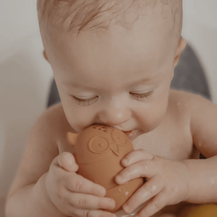 Little-Baby-Playing-With-Petite-Eats-Silicone-Bath-Toys-Set-Naked-Baby-Eco-Boutique