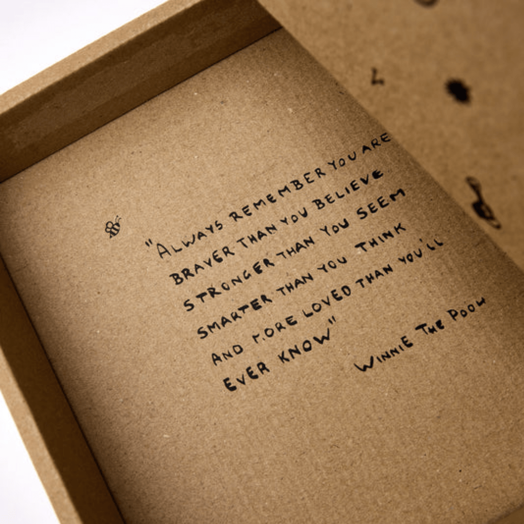 The Saga Copenhagen Gift Box - Elina, presented in sustainable packaging, includes an inspiring quote: "Always remember you are braver than you believe, stronger than you seem, smarter than you think, and more loved than you'll ever know" - Winnie The Pooh.