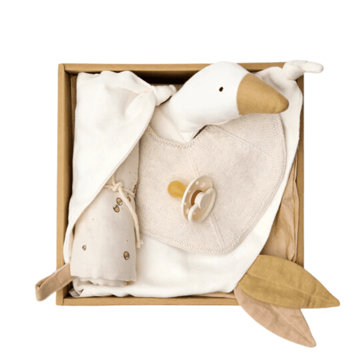 Saga-Copenhagen-Cuddle-Up-Gift-Box-Vanilla-Ice-In-Box-Naked-Baby-Eco-Boutique