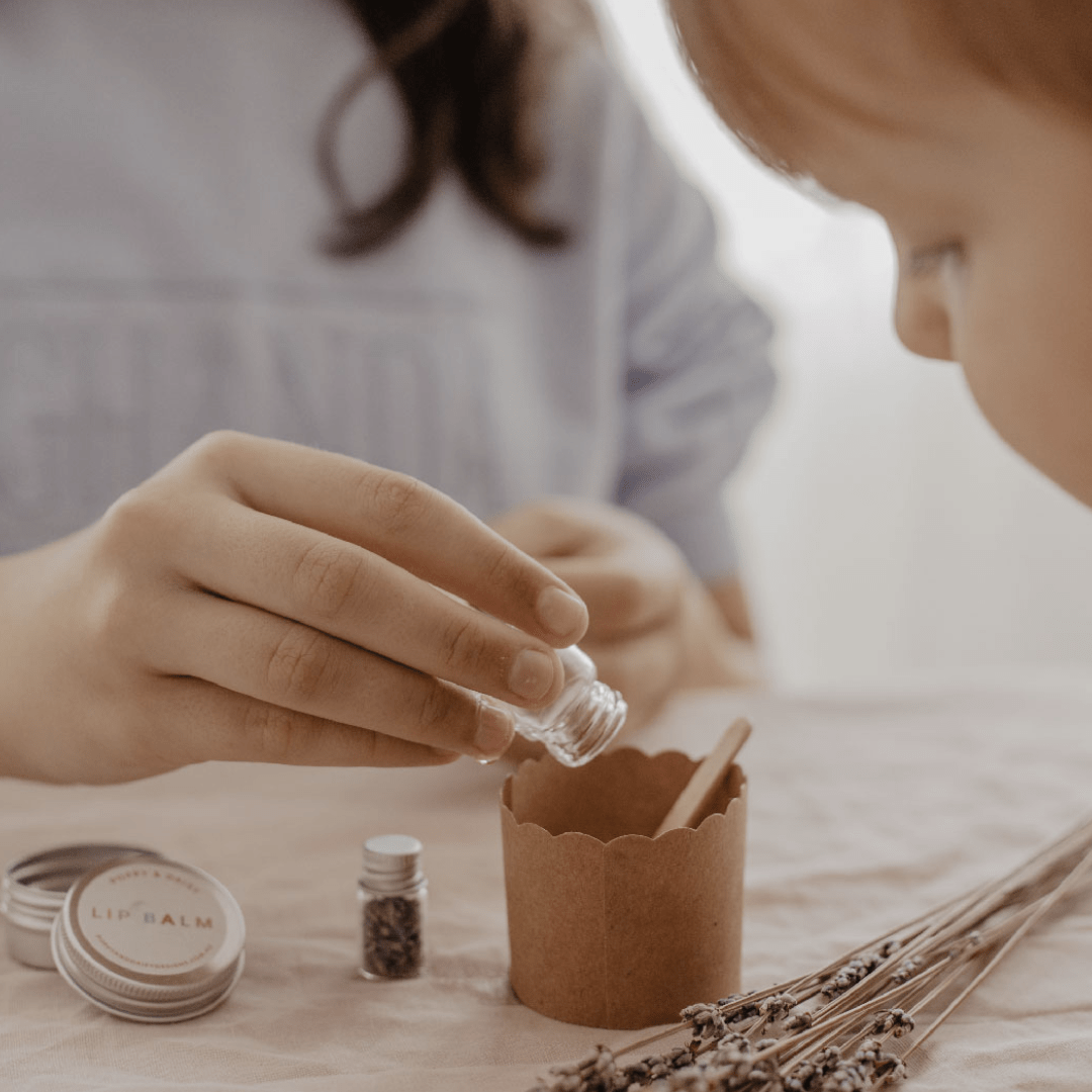 Mixing-Poppy-And-Daisy-Lavender-Lip-Balm-Kit-Naked-Baby-Eco-Boutique