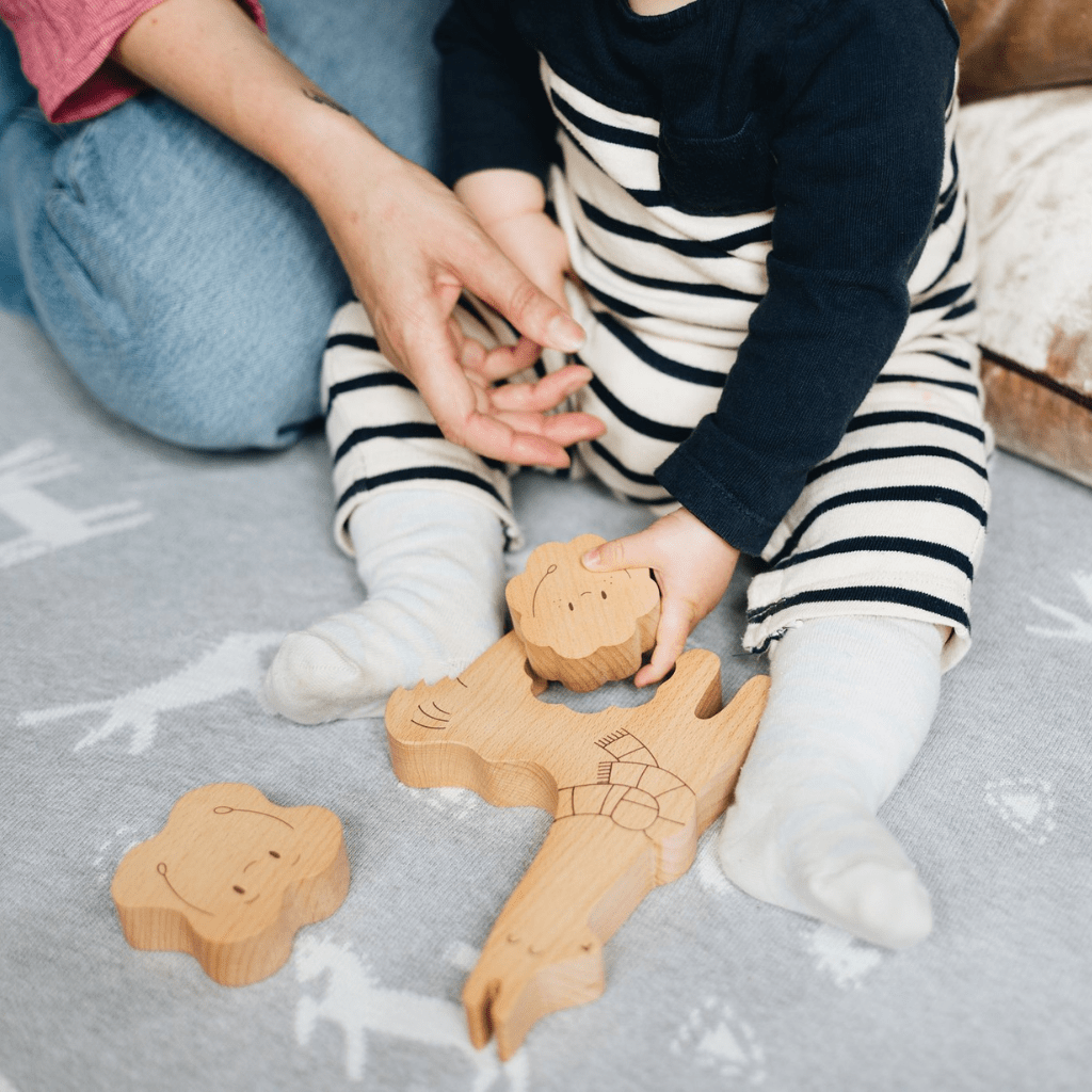 Mum-and-bub-Doing-The-Kiss-Co-Apiti-3-Piece-Wooden-Puzzle-Together-Naked-Baby-Eco-Boutique